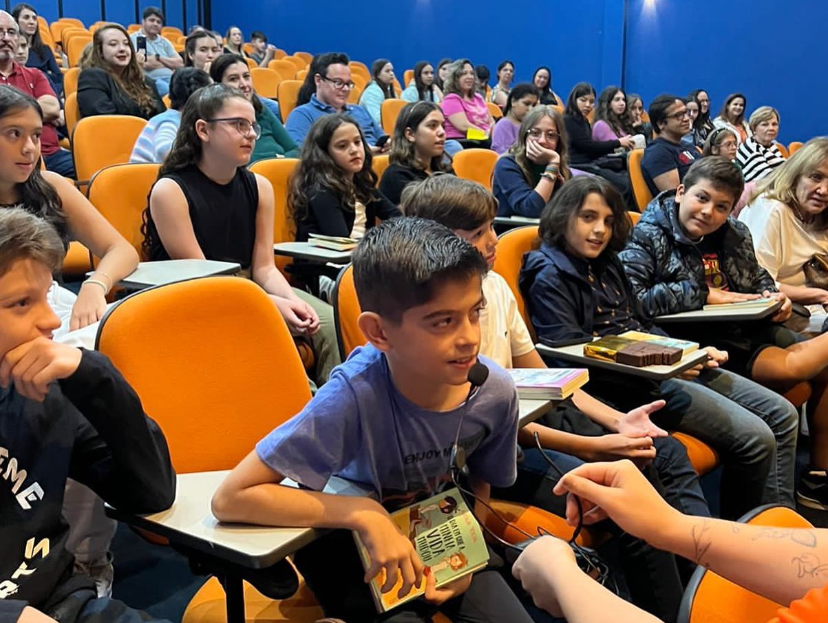 Encontro com a autora Keka Reis